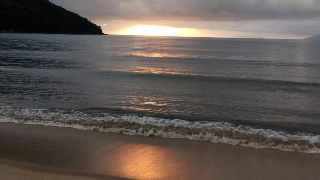 Suites Praia Martin De Sa Caraguatatuba Esterno foto